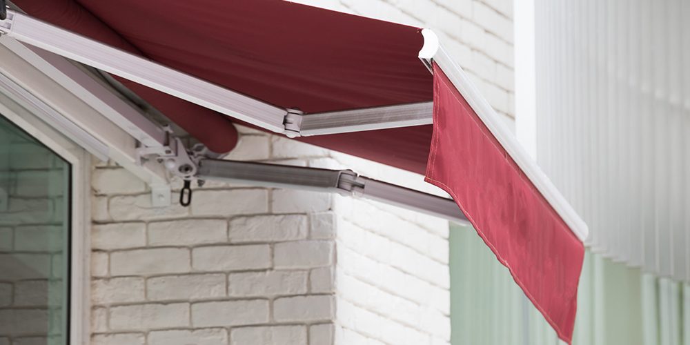retractable-awning